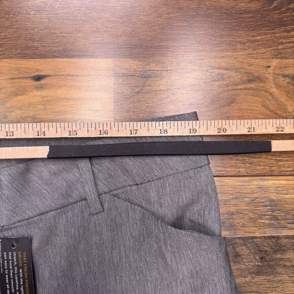 Lee Relaxed Fit Straight Leg Pants Womens 18M Gray Mid Rise Wrinkle Free New - Picture 13 of 14